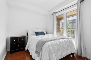 House | 3 bedrooms - Contemporary 3BR Townhouse in Ajax Cozy Central (Ajax)