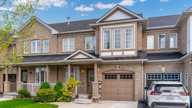 House | 3 bedrooms - Brampton Retreat Quiet 2BR Residential Area (Brampton)