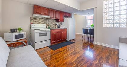 Chic 1BR Retreat Perfect for Niagara Falls Trips