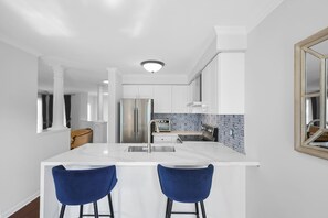 Room - Newly Renovated 3BR in Whitby Family-friendly (Whitby)