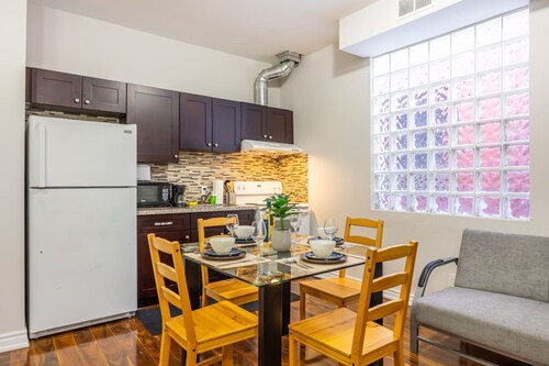 Bright 1BR Apt in Niagara Falls and Scenic Stay