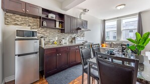 House | 1 bedroom - Peaceful 1BR Oasis Near Niagara Falls Attractions (Niagara Falls)