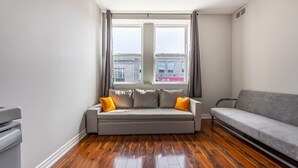 House | 1 bedroom - Peaceful 1BR Oasis Near Niagara Falls Attractions (Niagara Falls)