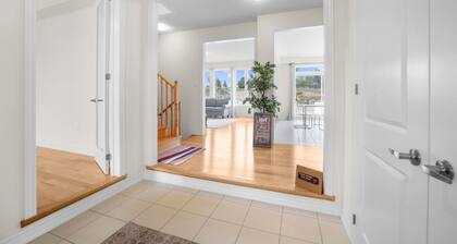 Prime Peterborough 5BR Newly Renovated Home