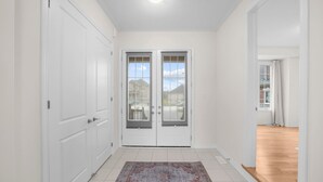 Unclassified image, 2 of 30, button - Prime Peterborough 5BR Newly Renovated Home (Otonabee-South Monaghan)