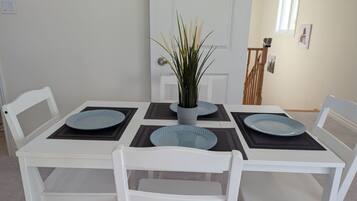 House | 2 bilik tidur