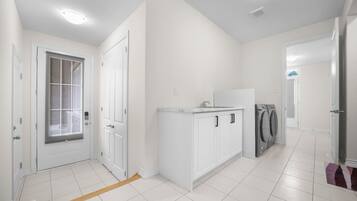 House | 2 bedrooms