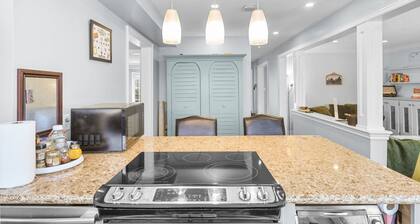 Stylish 3BR Whitby Home in Prime Location