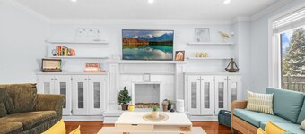 Stylish 3BR Whitby Home in Prime Location