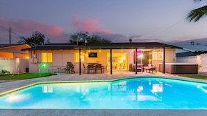 Unclassified image, 3 of 40, button - NEW The Mesquite Retreat on Oak Entertainers Oasis (Scottsdale)