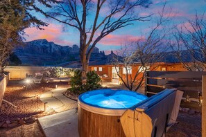 House | 3 bedrooms, Internet - NEW Redrock Experience Views Firepit Hottub (Sedona)