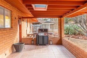 House | 3 bedrooms, Internet - NEW Redrock Experience Views Firepit Hottub (Sedona)