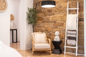 House | 4 bedrooms, desk, Internet