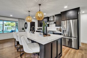 4 bedrooms, Internet - NEW The Wentworth Luxe Retreat Pool Spa (Scottsdale)