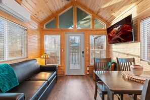 Suite | 2 bedrooms - NEW Moondance Majestic Mini Cabin Cathedral Rock (Sedona)