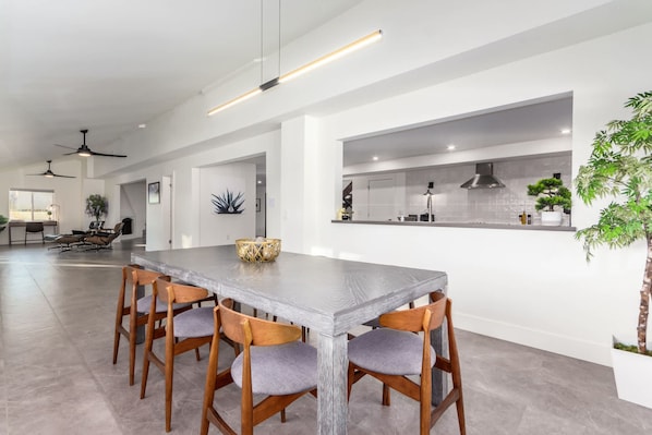 House | 5 bedrooms, Internet - NEW The Gold Dust Experience LUX Resort Oasis (Scottsdale)