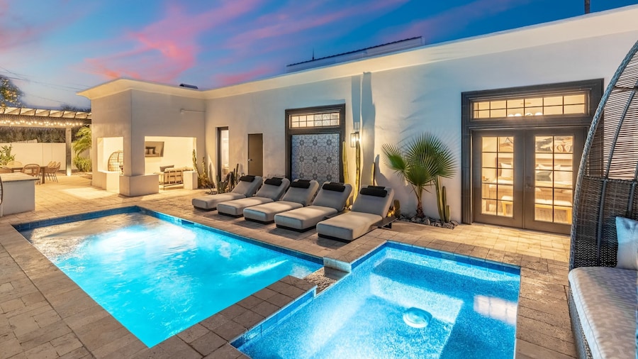 The Casa Del Sol Experience - Old Town Villa