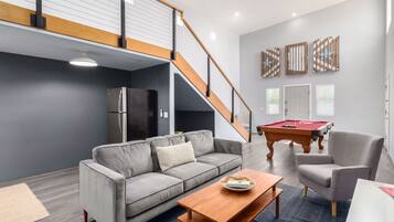 House | 7 bedrooms, Internet