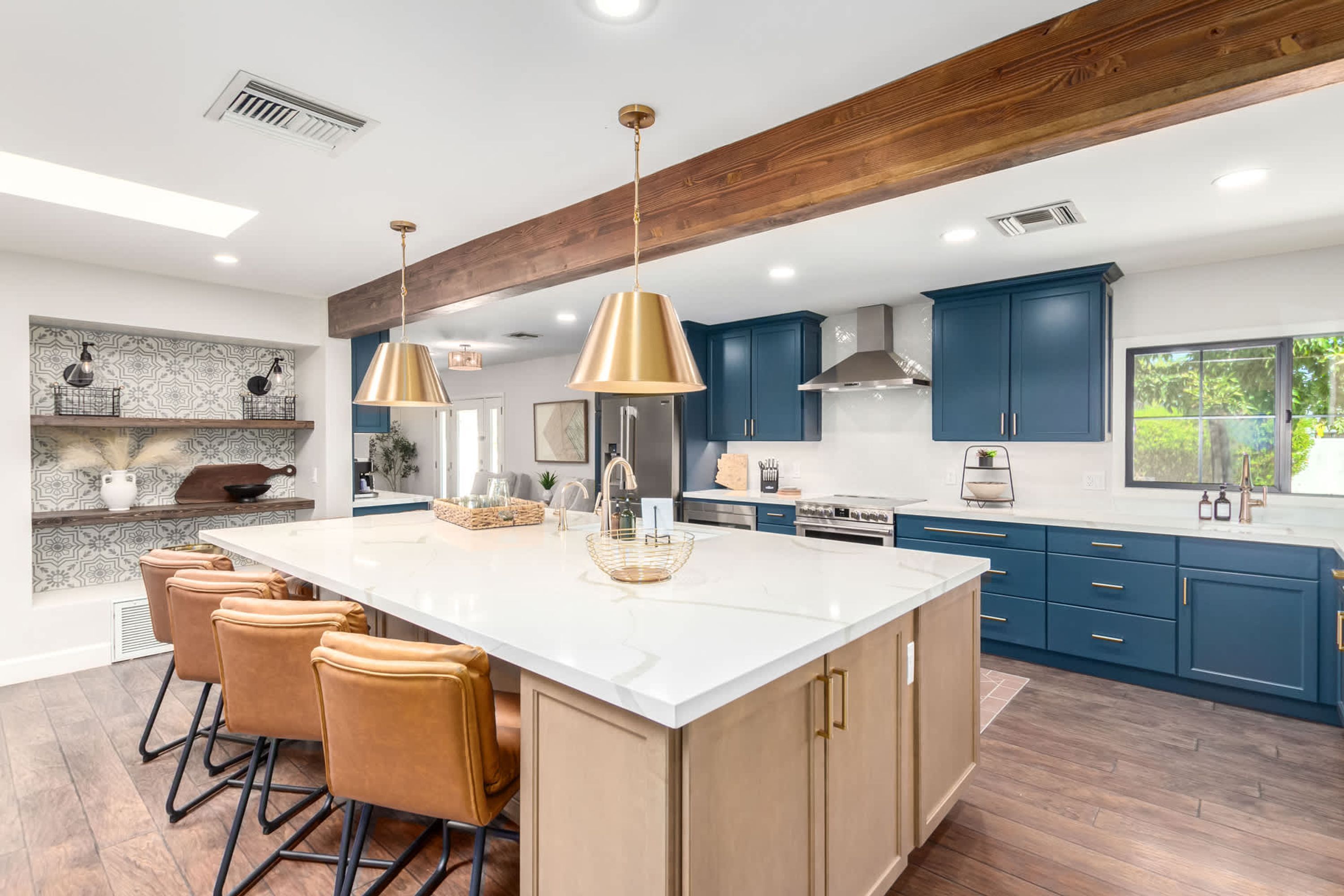 House | 7 bedrooms, Internet