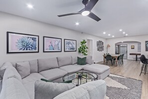 4 bedrooms, Internet - Villa on Virginia 2 Masters Pool Hottub Sleeps 10 (Scottsdale)