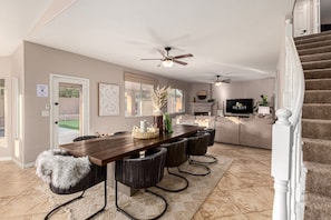 House | 4 bedrooms, Internet - NEW Paradise Park Heated Pool Spa BBQ (Scottsdale)