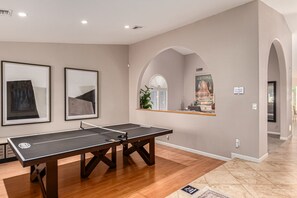 House | 4 bedrooms, Internet
