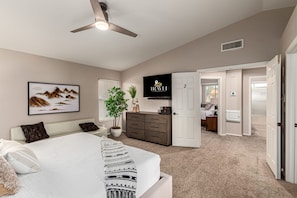 House | 4 bedrooms, Internet - NEW Paradise Park Heated Pool Spa BBQ (Scottsdale)