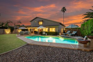 House | 4 bedrooms, desk, Internet
