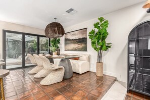 House | 4 bedrooms, Internet
