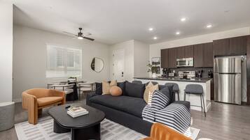 2 bedrooms, Internet