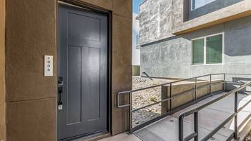 2 bedrooms, Internet