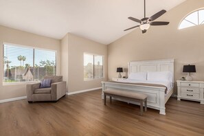 House | 4 bedrooms, desk, Internet