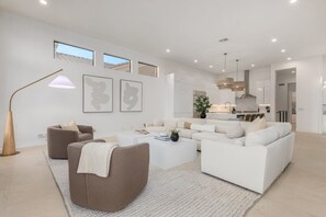 House | 5 bedrooms, desk, Internet - Anderson LUX Estate Private Bar Pool Sleeps 12 (Scottsdale)