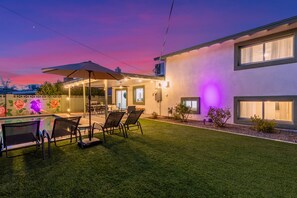 5 bedrooms, desk, Internet - Desert Rose Retreat Heated Pool 2 Masters Gameroom (Scottsdale)
