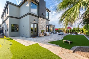 6 bedrooms, desk, Internet - Stonewood Luxe Estate 5 Showers Heated Pool GYM (Scottsdale)