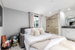 House | 5 bedrooms, Internet