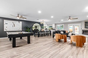 House | 5 bedrooms, Internet