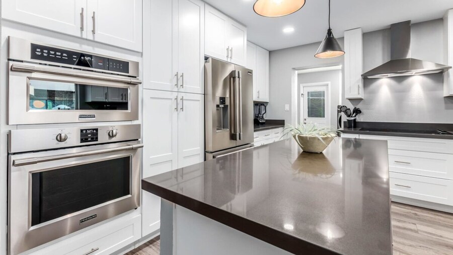 The Monterey Resort Style Pickleball Pool Putt