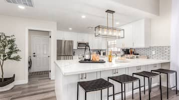 House | 4 bedrooms, Internet