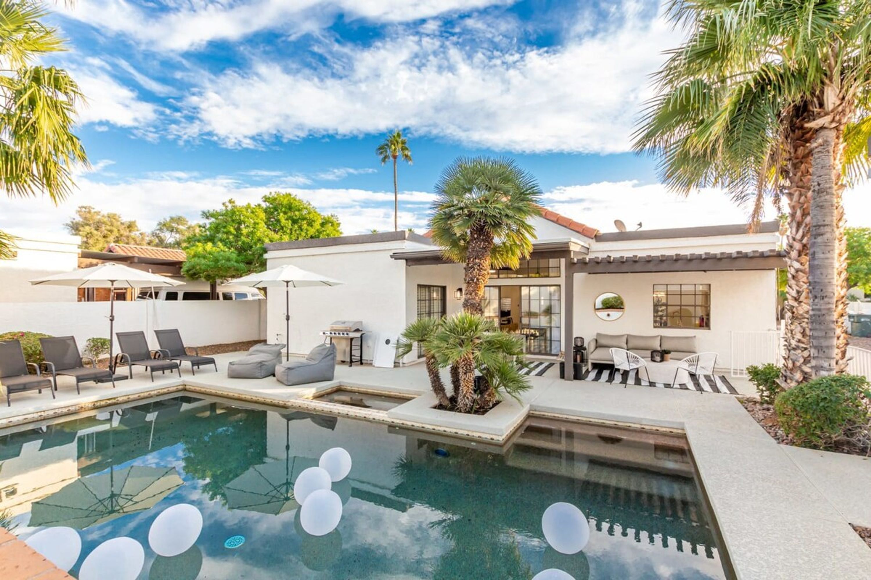 Hus | 4 soverom og internett