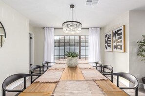 House | 4 bedrooms, Internet