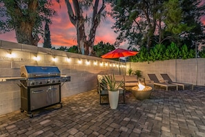 House, Accessible - 8BR Villa Heated Pool Putt Grn Billiards Sleeps 18 (Phoenix)