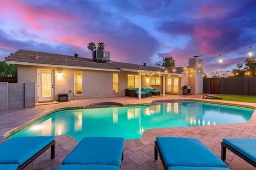 Obispo Modern Oasis With Heated Pool and BBQ