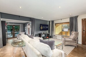Hus | 3 sovrum, skrivbord och internet
