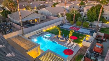 House | 6 bedrooms, desk, Internet