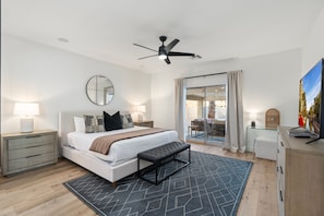 6 bedrooms, desk, Internet - The Cardinal Walk to Stadium Pool Spa Sportcourt (Glendale)