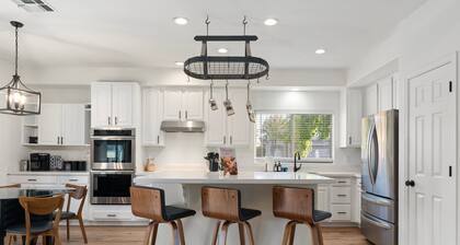 The Cardinal Walk to Stadium Pool Spa Sportcourt