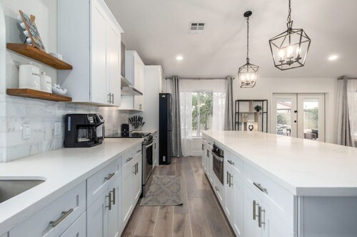 5BR Citrus Estate Sleeps 13 Free Htd Pool Gameroom