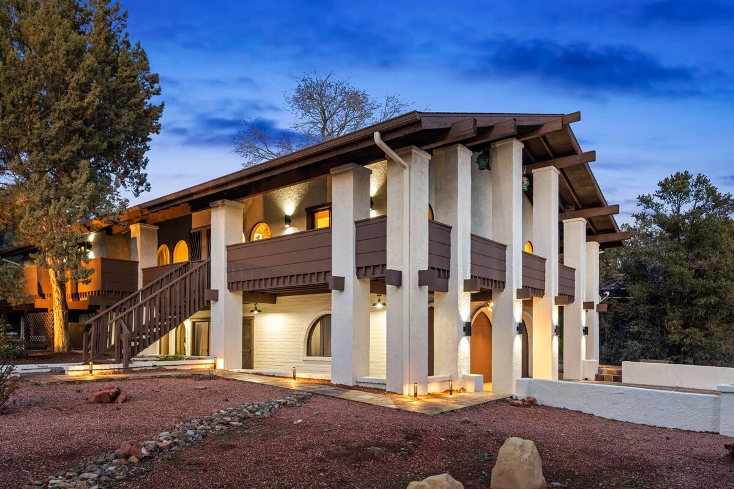 House | 4 bedrooms, desk, Internet