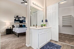 House | 4 bedrooms, Internet - Walk 2 TPC Mayo Swim Putt Grill Heated Pool (Scottsdale)